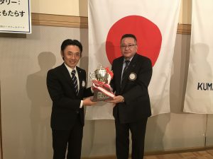 第2回伊牟田会長杯親睦ゴルフ大会　優勝は青木秀夫会員でした。おめでとうございます。