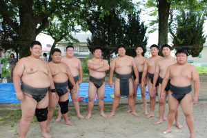 文徳高校相撲部員の9名