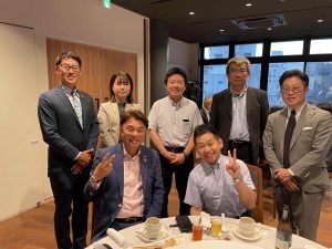テーブル 4